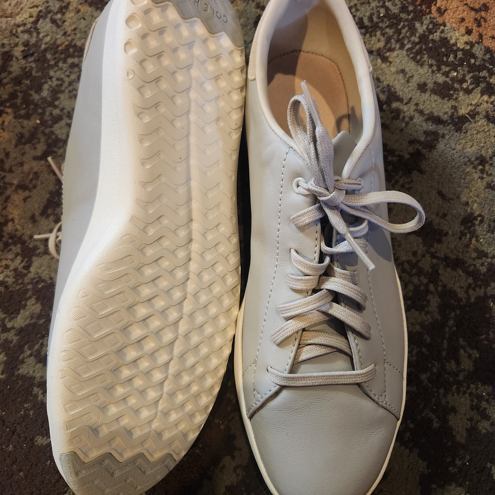 Stylish White Sneakers - Picture 2 of 3